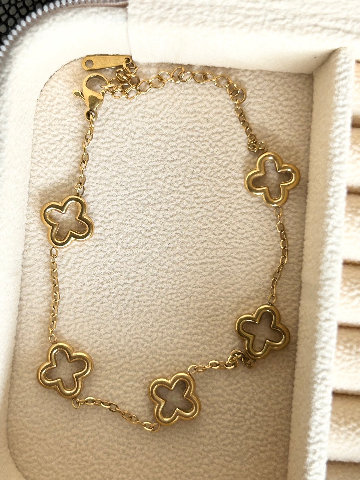 Grace Clover Bracelet
