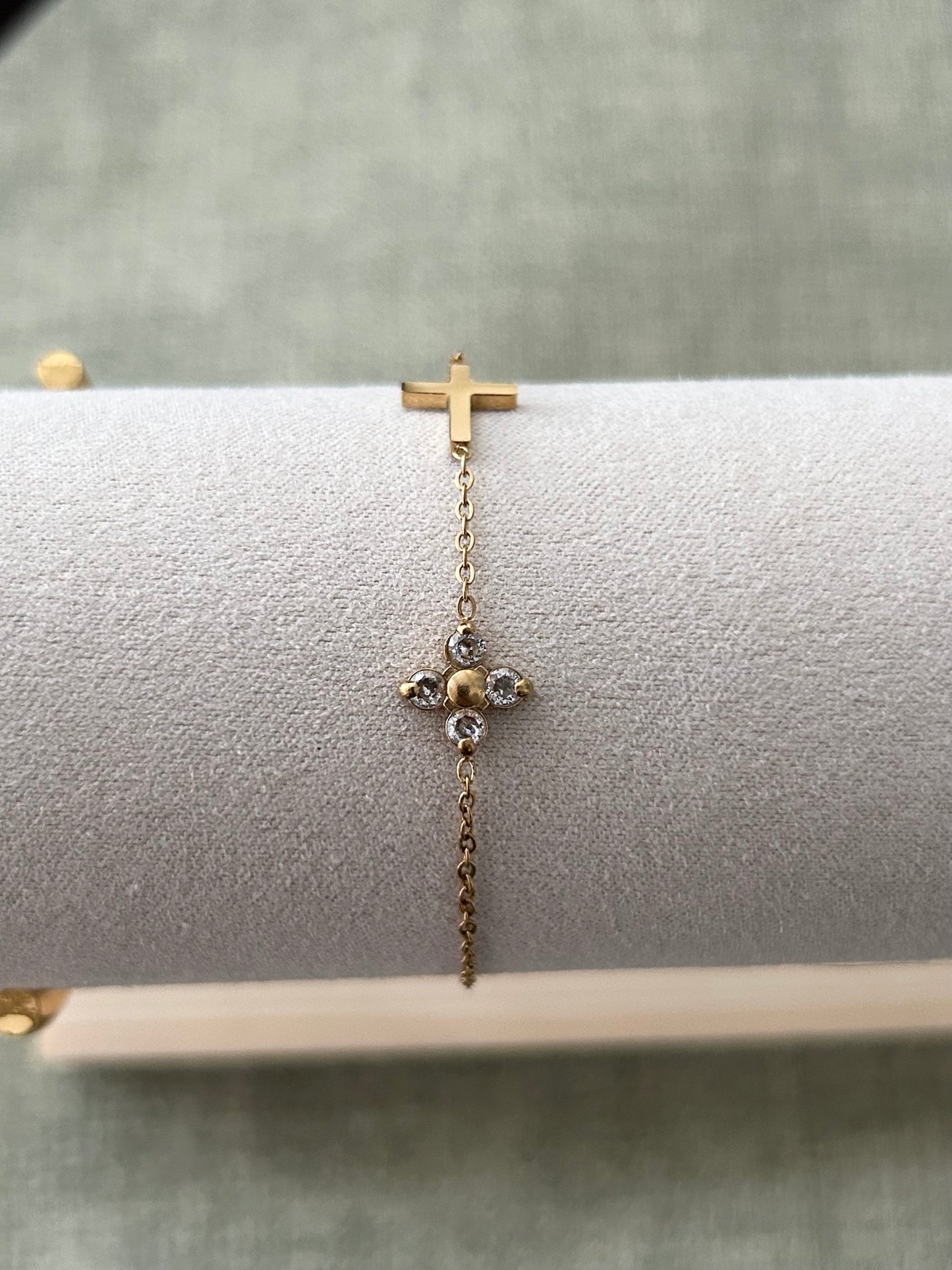 Cross + Bloom Chain Bracelet
